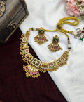 Statement Beautiful choker