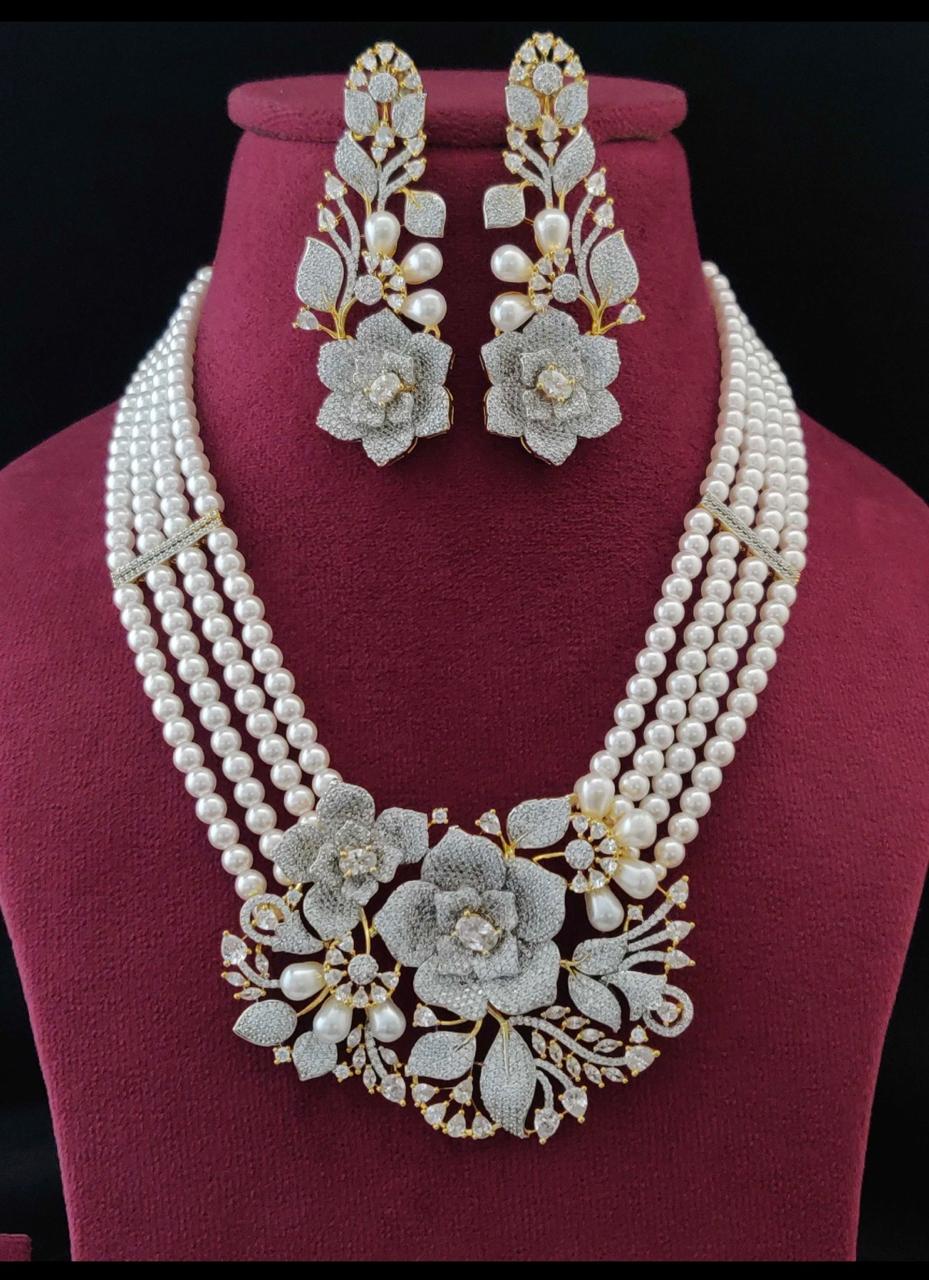 AD Pearl Gorgeous Mala Pendant Set