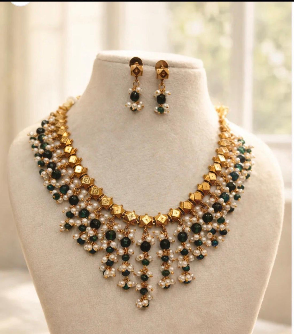 CLASSIC GOLD FINISHED POLKI NECKLACE SET