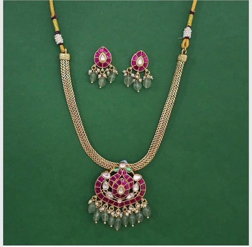 Antique Classic Pendant Set