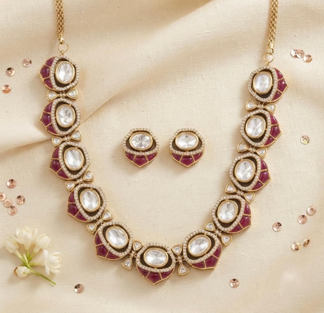 Antique Classic Kundan Necklace