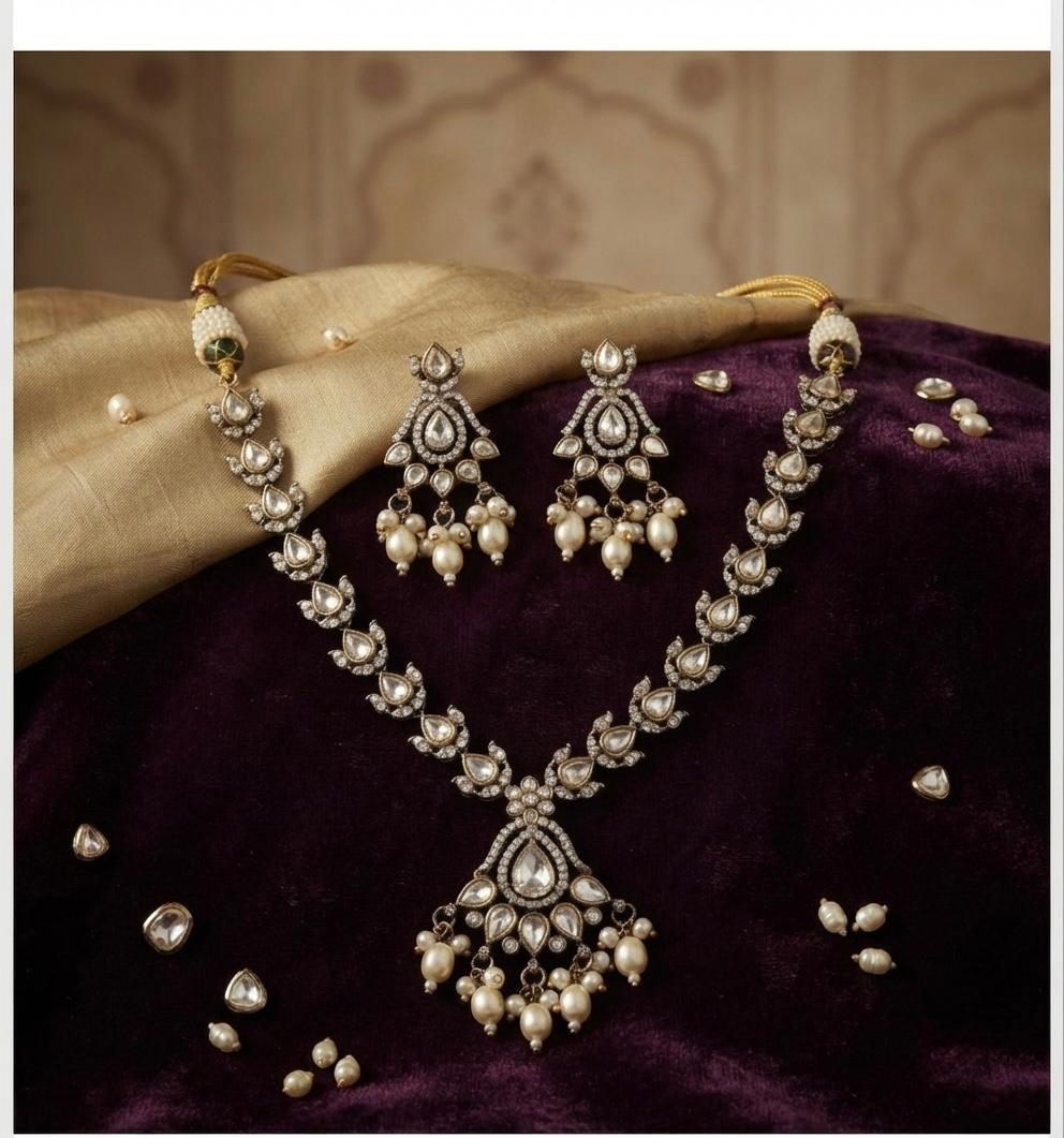 Delicate Kundan Pearl Necklace