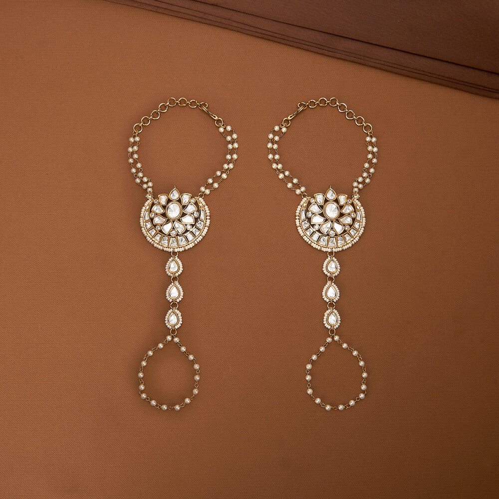 Elegant Kundan Hathpan