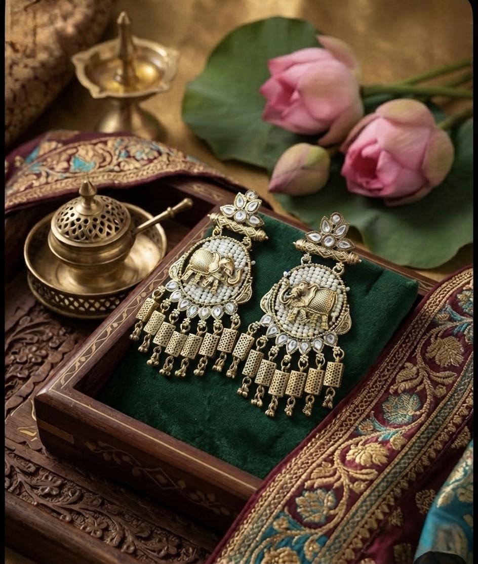 Kundan earings with elephant motif