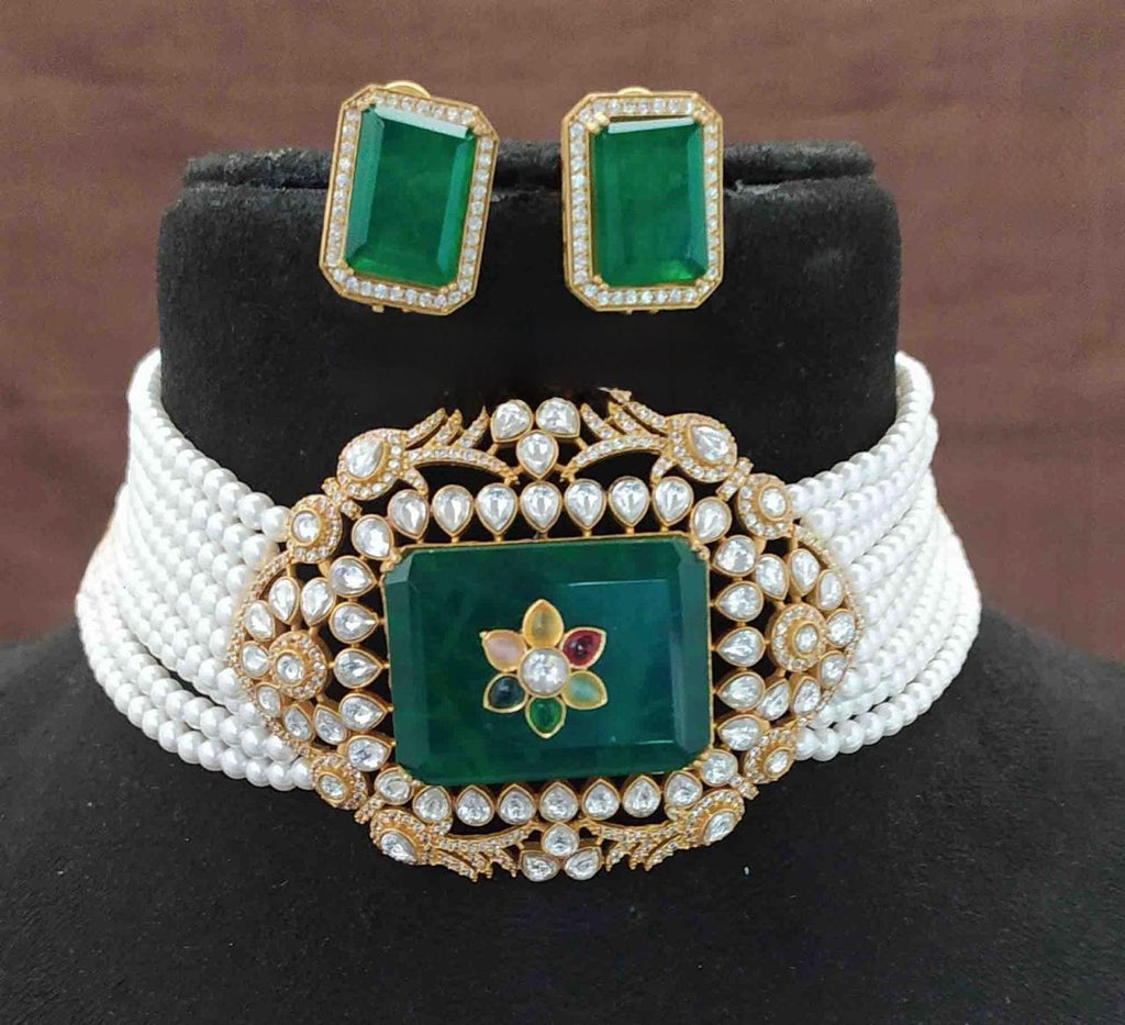 Emrald Stone With Pearl Choker Set