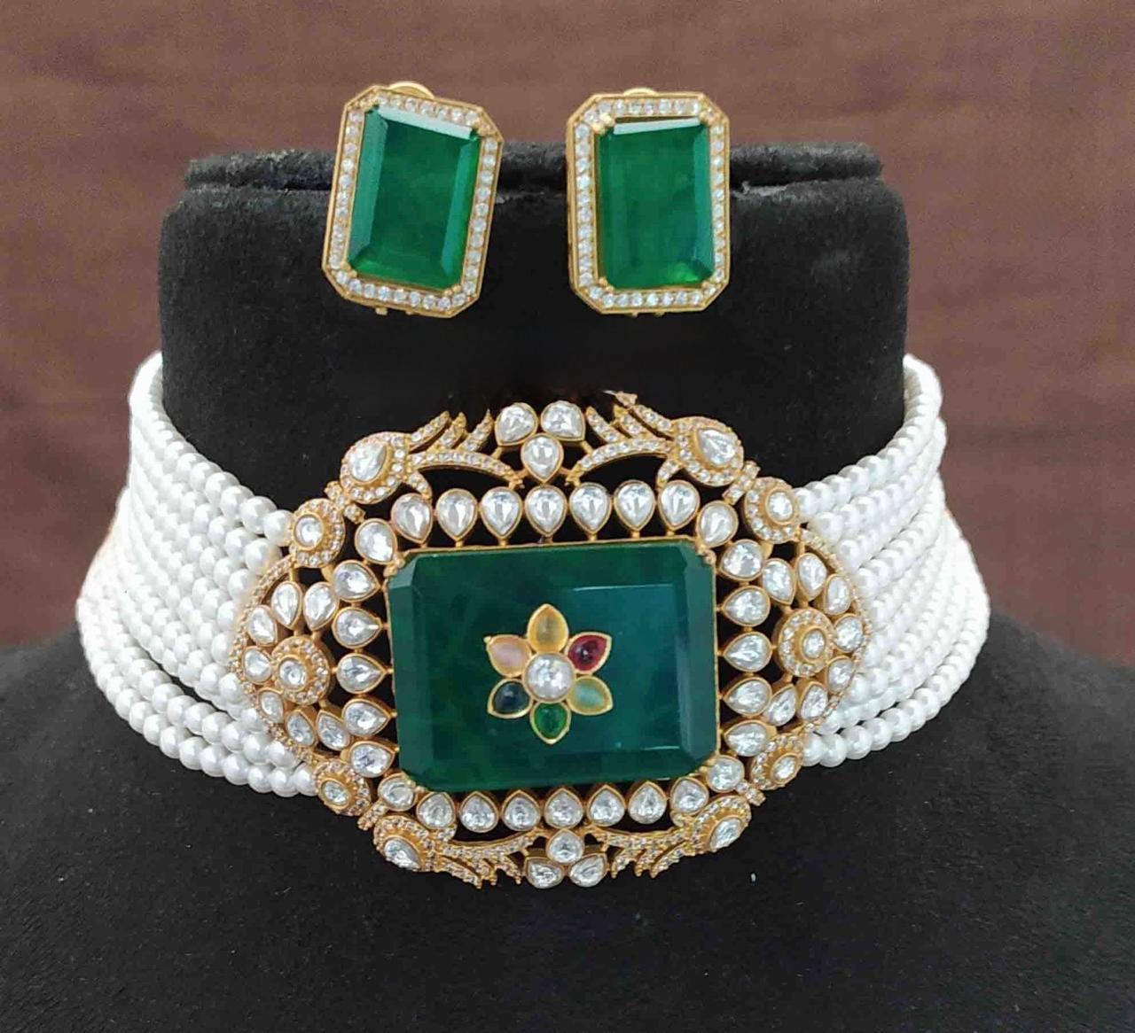 Emrald Stone With Pearl Choker Set