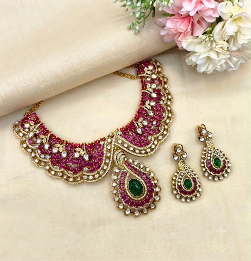 Georgeous Kundan Stone Necklace