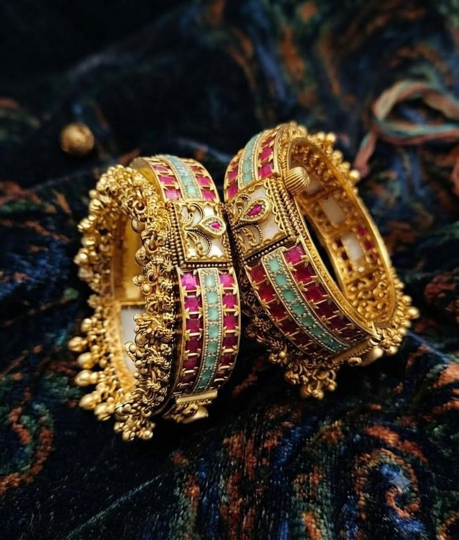 Gunghroo Bangles With Kundan And Stones