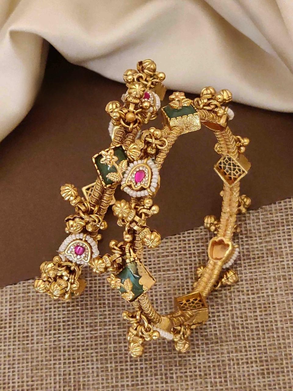 Gunghroo Bangle With Kundan