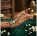 Hathpan With Intricate Kundan Work