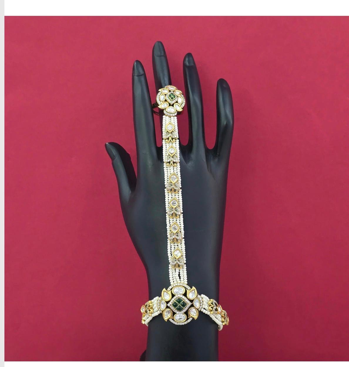 Hathpan With Kundan And Pearls