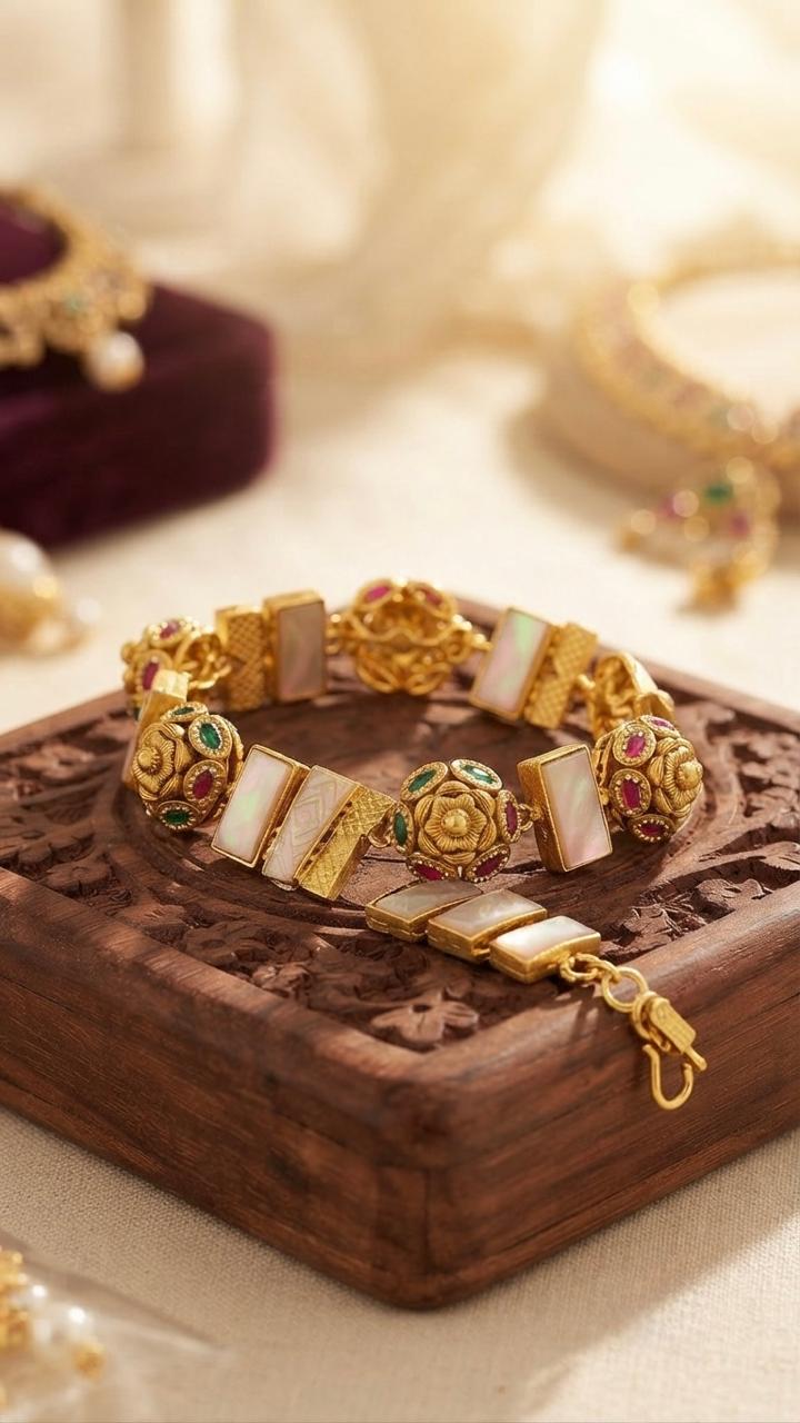 Kundan Meenakari Bracelet