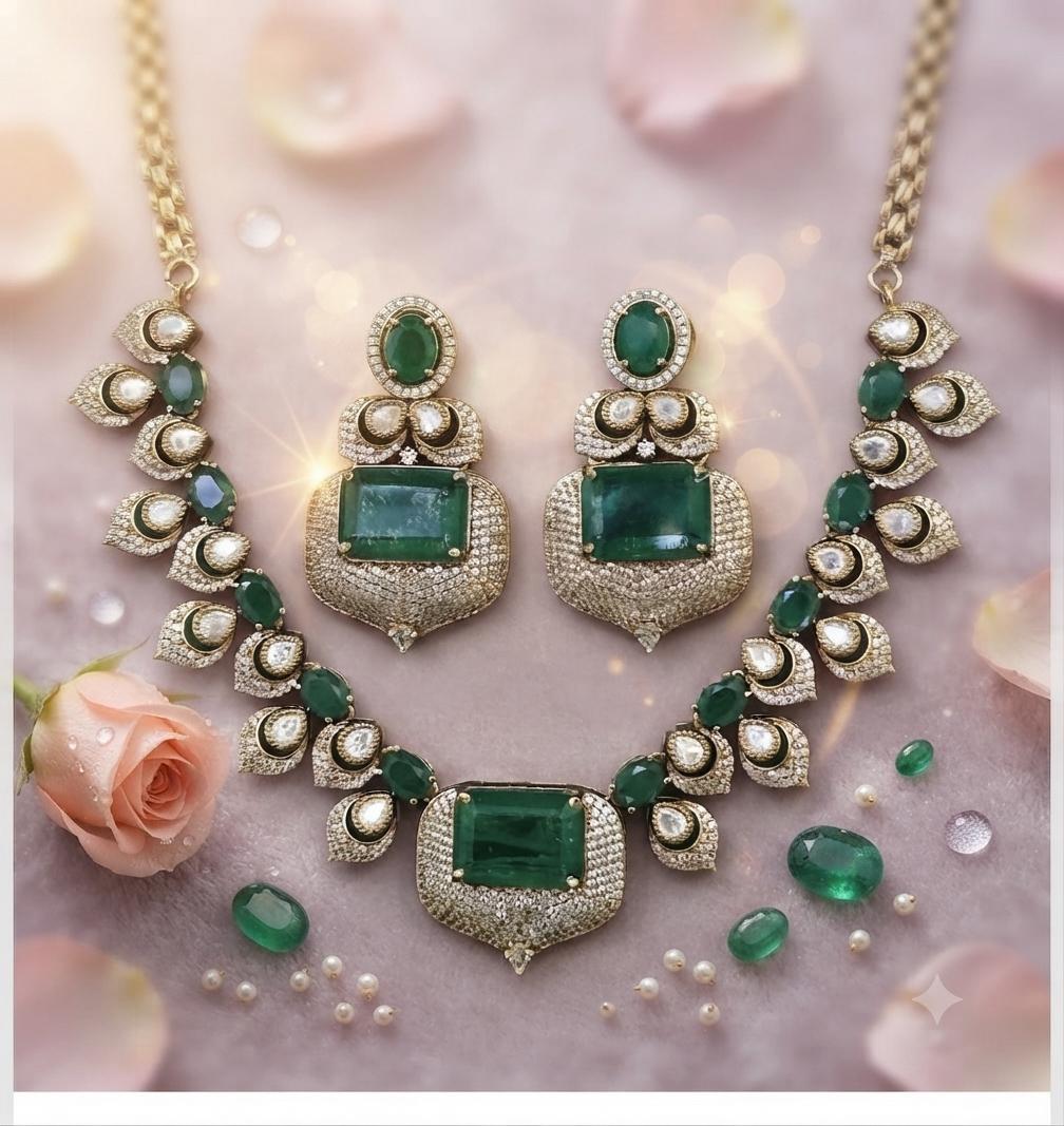Kundan Emerald Stone Necklace