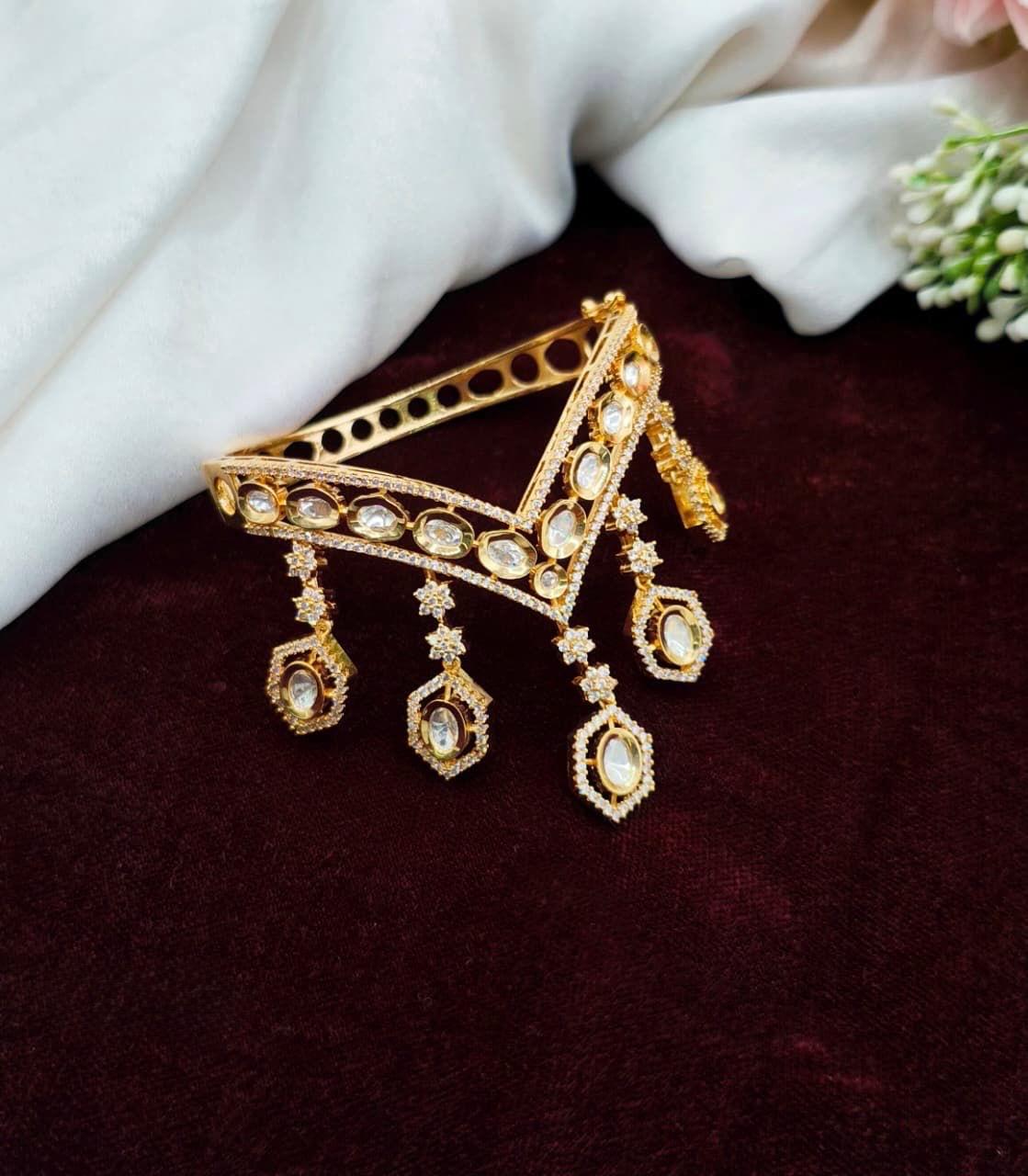 Elegant Kundan Kada