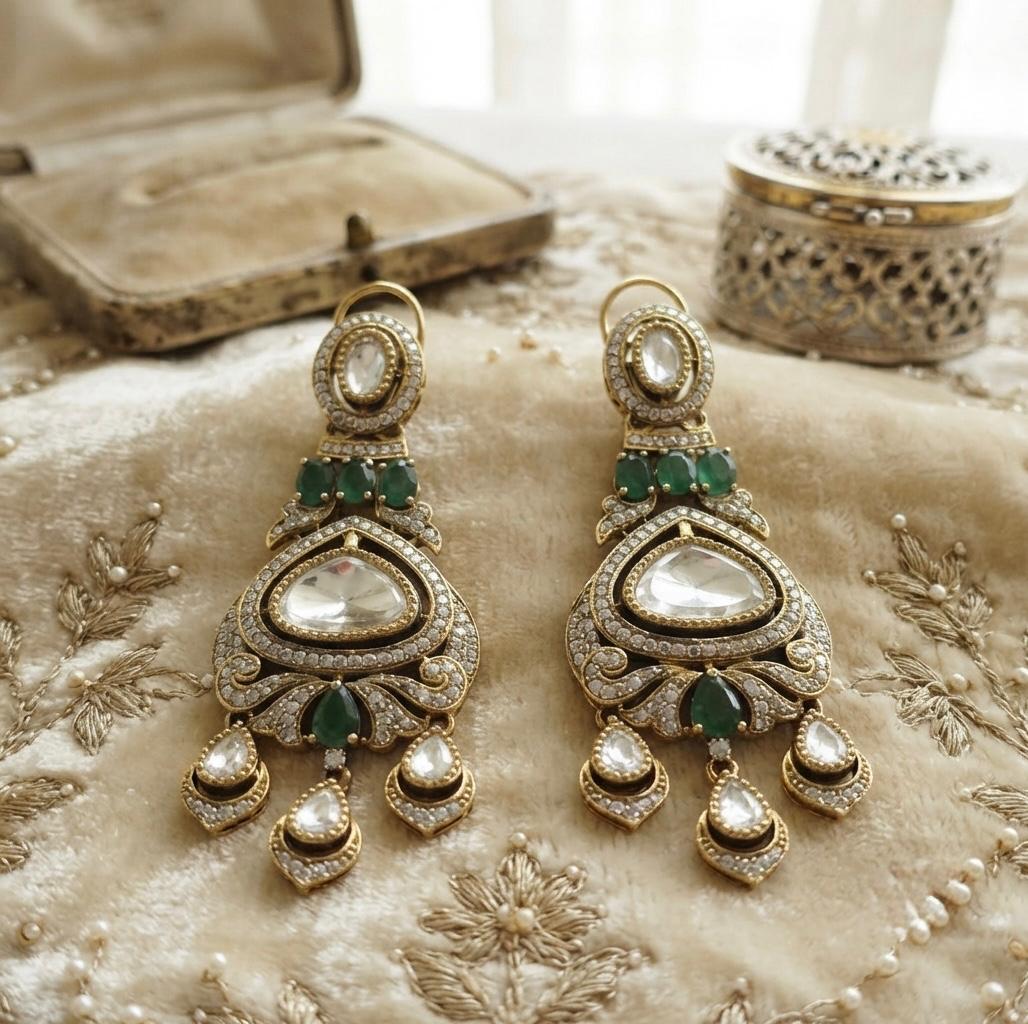 Kundan With Green Stone Earings