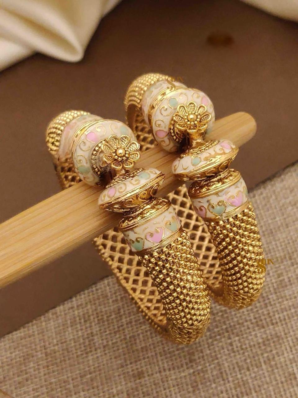 Meenakari kada