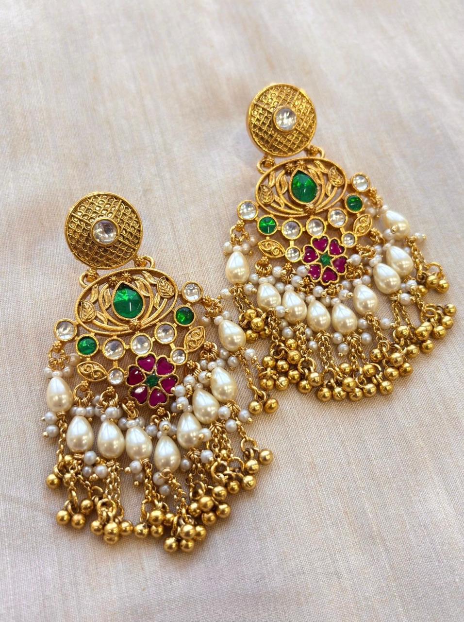 Pachi Kundan Chandbali