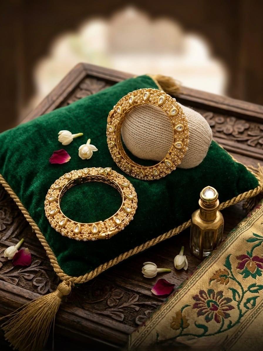 Pearl Jadau Kundan Kada